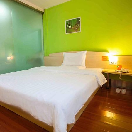 7Days Inn Wuhan Zhuankou Development Zone Jianghan University Ruang foto