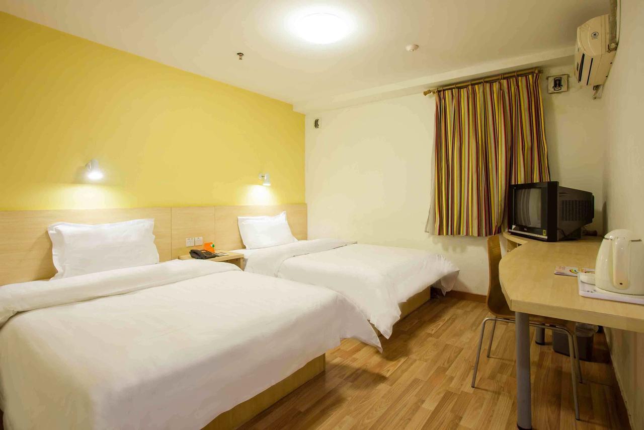 7Days Inn Wuhan Zhuankou Development Zone Jianghan University Ruang foto